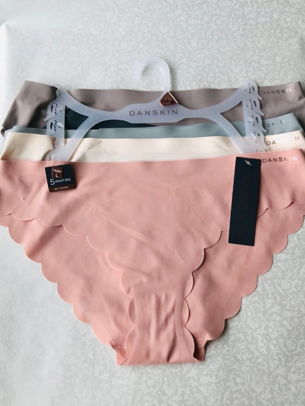 Danskin Intimates  No Show Panties  5 set  Size : L